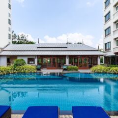 Отель Lasalle Suite Бангкок с домашними животными