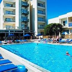 Отель Sweet Memories Hotel Apts Кипр, Протарас - отзывы, цены и фото номеров - забронировать отель Sweet Memories Hotel Apts онлайн бассейн фото 3