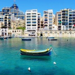 Апартаменты Luxury Apartment, Prime Location in St Julians Сан Джулианс фото 21