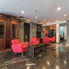 Отель Petit Palace Puerta del Sol интерьер отеля