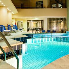 Elina Hotel Apartments бассейн
