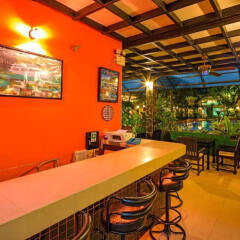 Отель Phuket Garden Home гостиничный бар