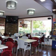 Отель Hostal Rocamar питание