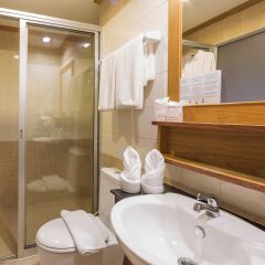 Отель Azure Phuket ванная