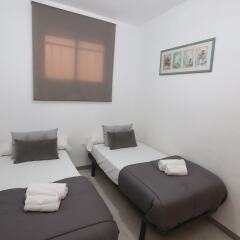 Отель Apartamento Differentflats DMS Испания, Ла Пинеда - отзывы, цены и фото номеров - забронировать отель Apartamento Differentflats DMS онлайн комната для гостей фото 5