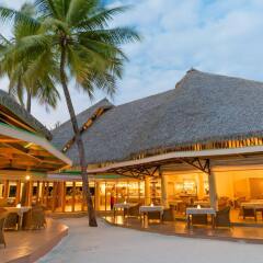 Отель Kihaad Maldives бассейн