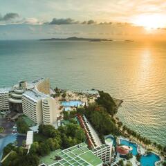 Royal Cliff Beach Hotel пляж