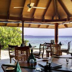Отель Gangehi Island Resort питание