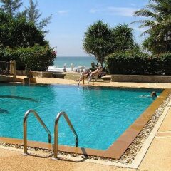 Отель Lanta Palm Beach Resort Таиланд, Ланта - отзывы, цены и фото номеров - забронировать отель Lanta Palm Beach Resort онлайн бассейн фото 2