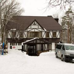 Отель Hakuba House Хакуба