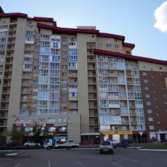 Апартаменты Apartment on Aviatorov 23 Красноярск вид на фасад