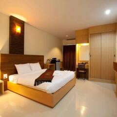 Amnauysuk Hotel комната для гостей