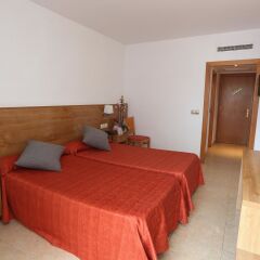 Gran Hotel Don Juan Resort сейф в номере