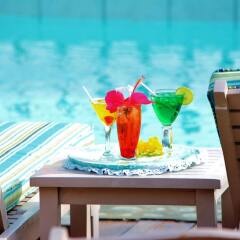 Отель Beachcombers Hotel Сент-Винсент и Гренадины, Остров Бекия - отзывы, цены и фото номеров - забронировать отель Beachcombers Hotel онлайн бассейн