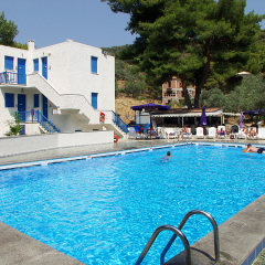Отель Cascade Holiday Resort Греция, Метана - отзывы, цены и фото номеров - забронировать отель Cascade Holiday Resort онлайн бассейн