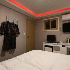 Top Hotel Myeongdong удобства в номере фото 2
