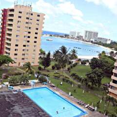 Отель Turtle Beach Towers Condominiums пляж