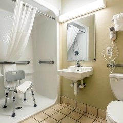 Comfort Suites in Garden City Beach, United States of America from 134$, photos, reviews - zenhotels.com bathroom