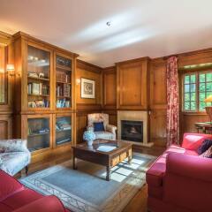 Lawrence's Hotel развлечения