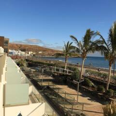 Отель R2 Bahía Playa Design Hotel & Spa Wellness - Adults Only Испания, Тарахалехо - отзывы, цены и фото номеров - забронировать отель R2 Bahía Playa Design Hotel & Spa Wellness - Adults Only онлайн балкон