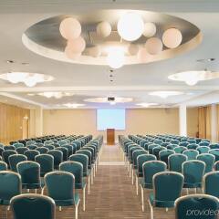 Отель Radisson Blu Hotel Toulouse Airport Франция, Бланьяк - 1 отзыв об отеле, цены и фото номеров - забронировать отель Radisson Blu Hotel Toulouse Airport онлайн помещение для мероприятий
