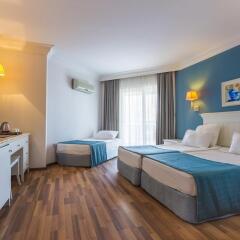 Отель Terrace Beach Resort комната для гостей фото 5