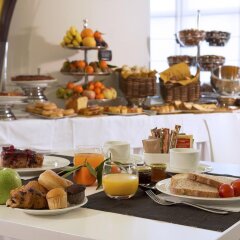 Отель CDH My One Hotel Bologna Италия, Болонья - 1 отзыв об отеле, цены и фото номеров - забронировать отель CDH My One Hotel Bologna онлайн питание фото 2