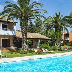 Folies Corfu Hotel Apartments бассейн фото 2