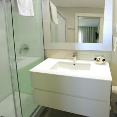 Отель Luxury Beach Guest House Португалия, Фару - отзывы, цены и фото номеров - забронировать отель Luxury Beach Guest House онлайн ванная