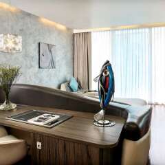 Отель Baraquda Pattaya - MGallery by Sofitel Паттайя интерьер отеля фото 3