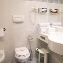 Отель Point Hotel Италия, Пьове-ди-Сакко - отзывы, цены и фото номеров - забронировать отель Point Hotel онлайн ванная фото 2