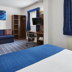 Отель Holiday Inn Express London Victoria комната для гостей