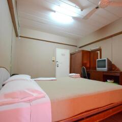 Dee Ma Hotel сейф в номере