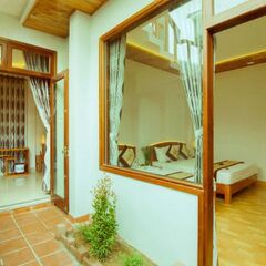 Отель Riverside Plum Garden Homestay фитнесс-зал