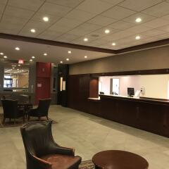 Отель Ramada Plaza by Wyndham Calgary Downtown Канада, Калгари - отзывы, цены и фото номеров - забронировать отель Ramada Plaza by Wyndham Calgary Downtown онлайн интерьер отеля фото 2