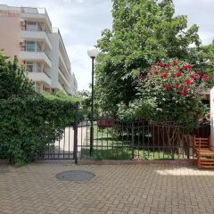 Отель Kamelia Garden Солнечный берег парковка