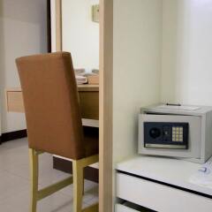 Orange Hotel сейф в номере