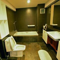 Апартаменты Chateau Vista Serviced apartment ванная