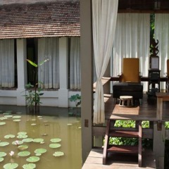 Отель Satri House