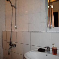Отель Guest House Viršutinė 9 Литва, Клайпеда - отзывы, цены и фото номеров - забронировать отель Guest House Viršutinė 9 онлайн ванная