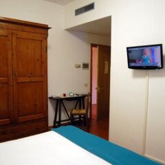 Отель Agriturismo Poggio Di Sotto удобства в номере