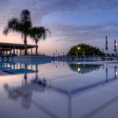 Mellieha Bay Hotel бассейн