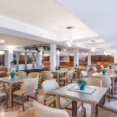 Hotel Na Taconera гостиничный бар