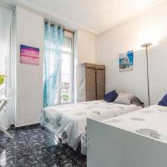 Отель Your Home In Valencia комната для гостей