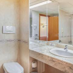 Отель RH Corona del Mar Испания, Бенидорм - 2 отзыва об отеле, цены и фото номеров - забронировать отель RH Corona del Mar онлайн ванная