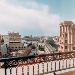Отель Golden Palace Hotel Yerevan Армения, Ереван - отзывы, цены и фото номеров - забронировать отель Golden Palace Hotel Yerevan онлайн балкон