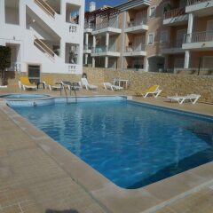 Отель Apartamentos Cabrita бассейн