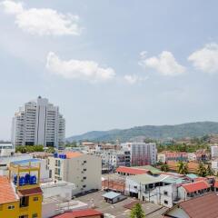 Апартаменты Patong Studio Apartments бассейн