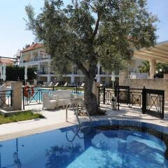 Отель Golden Residence Family Resort Греция, Ханиотис - отзывы, цены и фото номеров - забронировать отель Golden Residence Family Resort онлайн бассейн