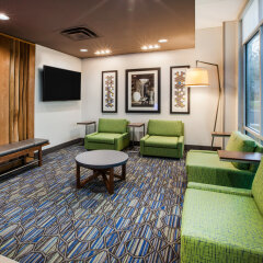 Holiday Inn Express Hotel & Suites Jasper комната для гостей фото 2